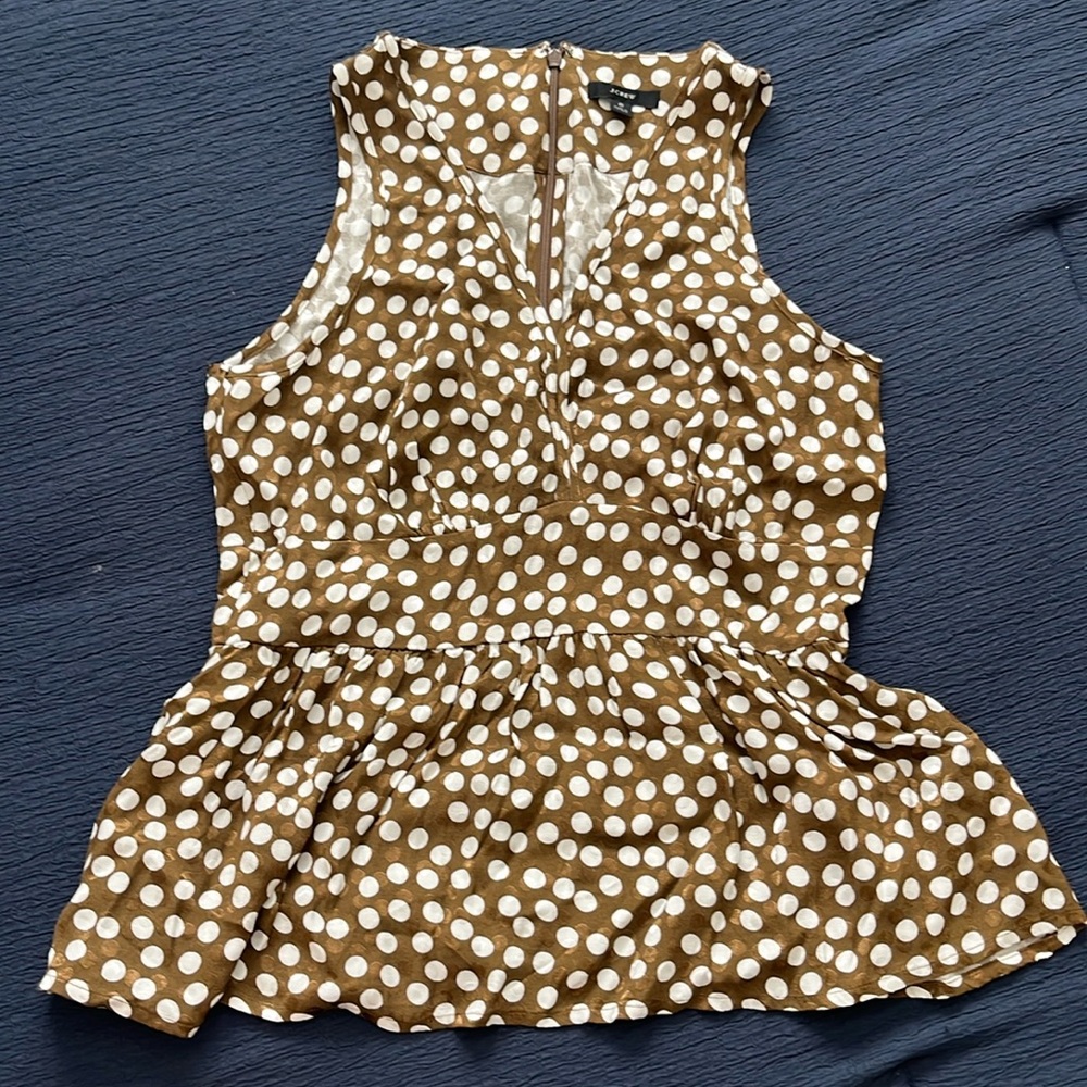 J. Crew polka dotted Sleeveless Blouse. Like new! Size 6.